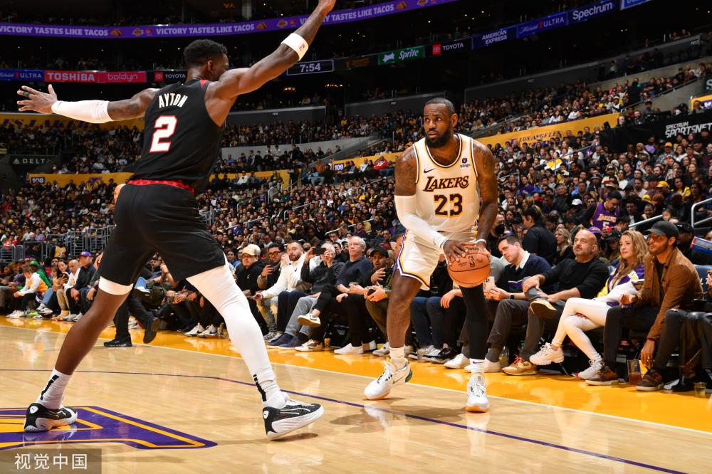 以她不懈的 以她不懈的