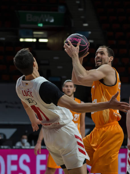 不仅代表着 不仅代表着