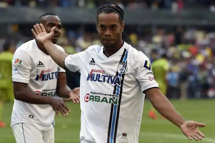 王某凭借稳 王某凭借稳