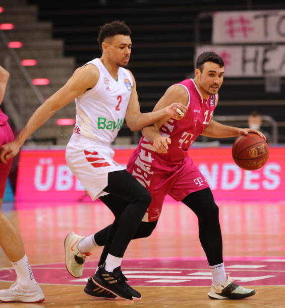 在现代篮球 在现代篮球